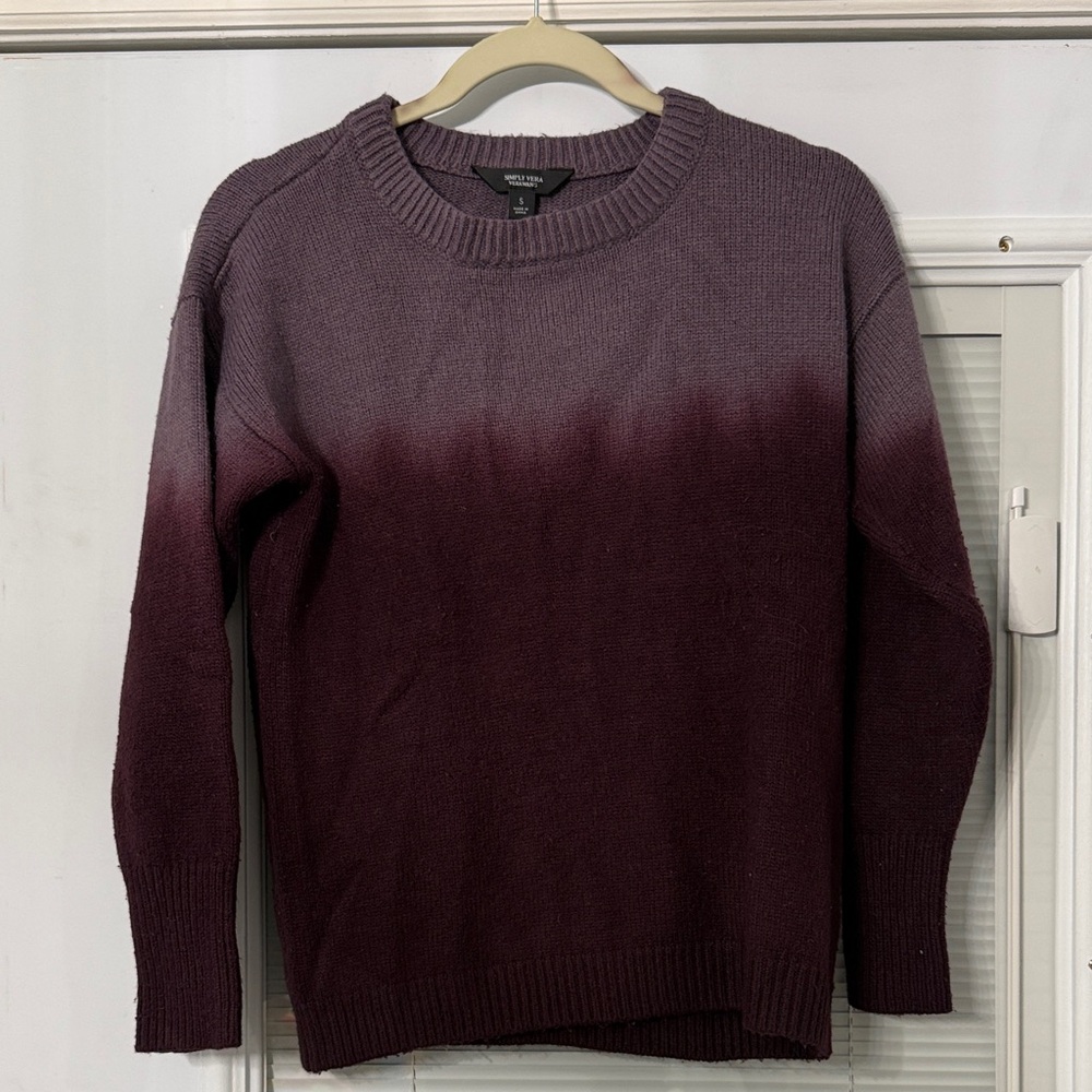 Simply Vera Stylish Ombre Purple Sweater size Small